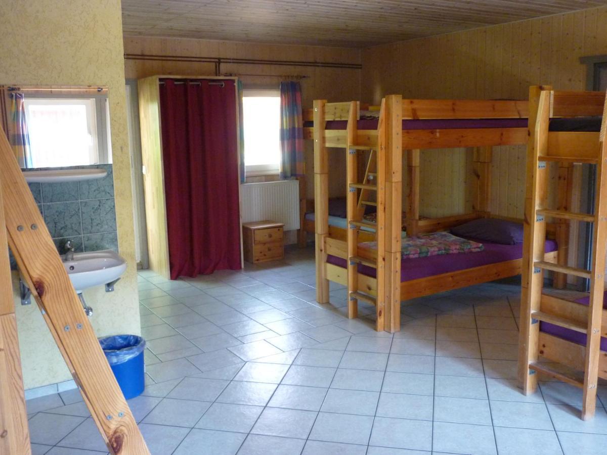 Gruppenbungalow-Waldhaus-Am Ferienpark Миров Екстериор снимка