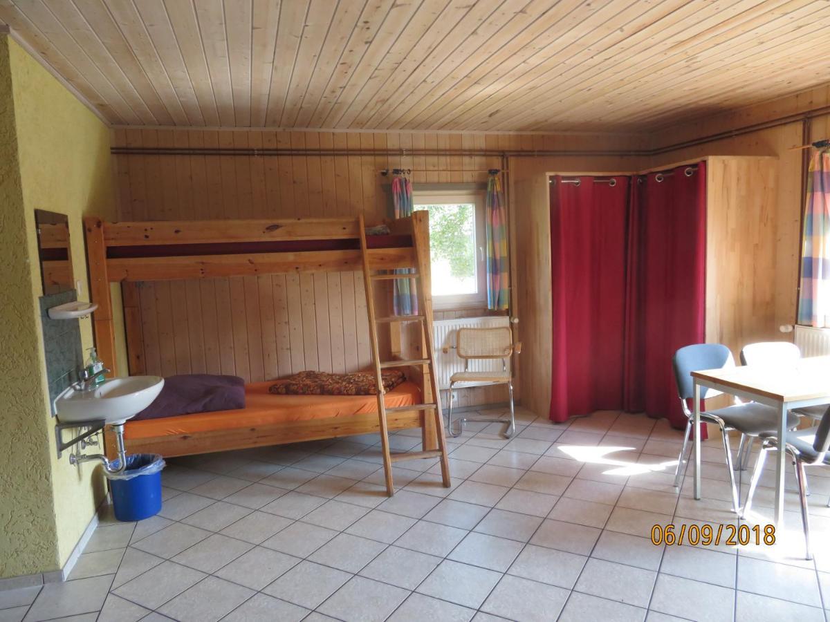 Gruppenbungalow-Waldhaus-Am Ferienpark Миров Екстериор снимка